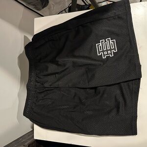 EE shorts